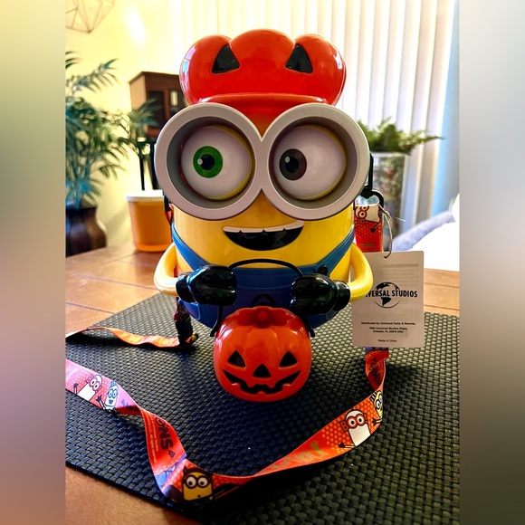 2023 Despicable Me Minion Halloween Popcorn Bucket Universal Studios Orlando 🎃 - Picture 1 of 5